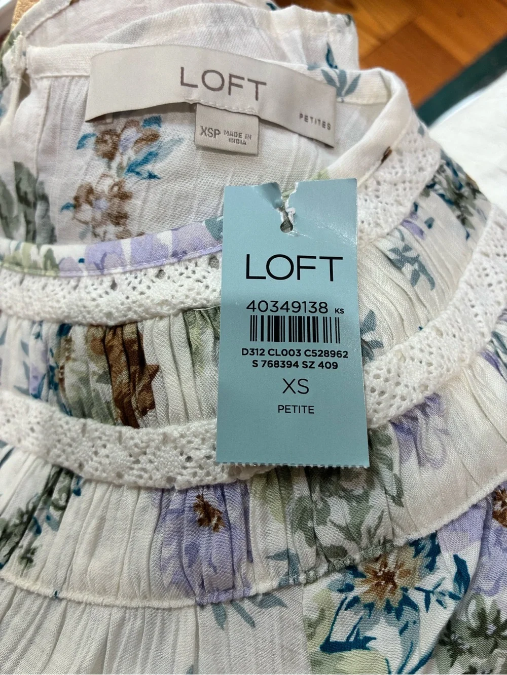 NWT LOFT White Floral Smocked Yoke Blouse in Whisper White, Size XS Petite